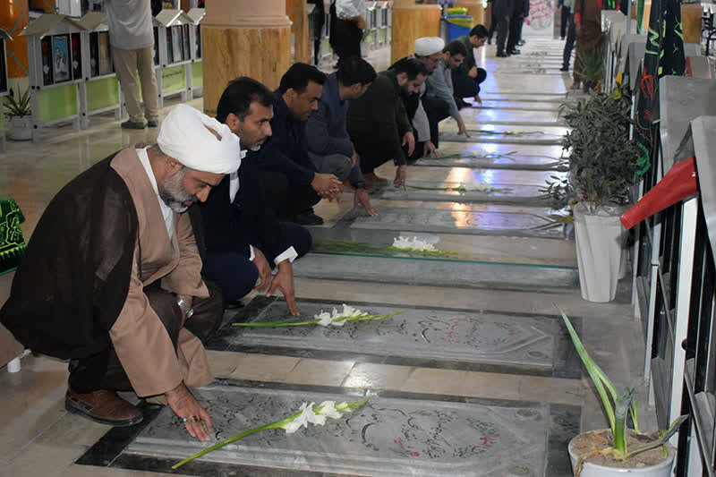 تجدید بیعت کارکنان اداره‌کل تبلیغات اسلامی بوشهر با آرمان‌های شهدا 