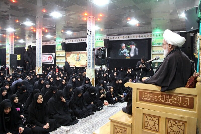 پیروی از سیره فاطمی، مسیر تداوم اسلام ناب است