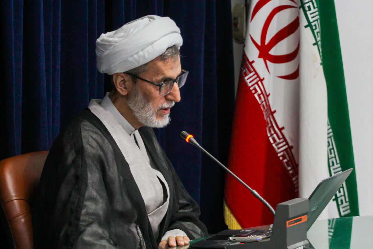 معنویت بدون شریعت به ثمر نمی‌رسد/ ضرورت انسان‌شناسی در فهم رابطه دین و معنویت