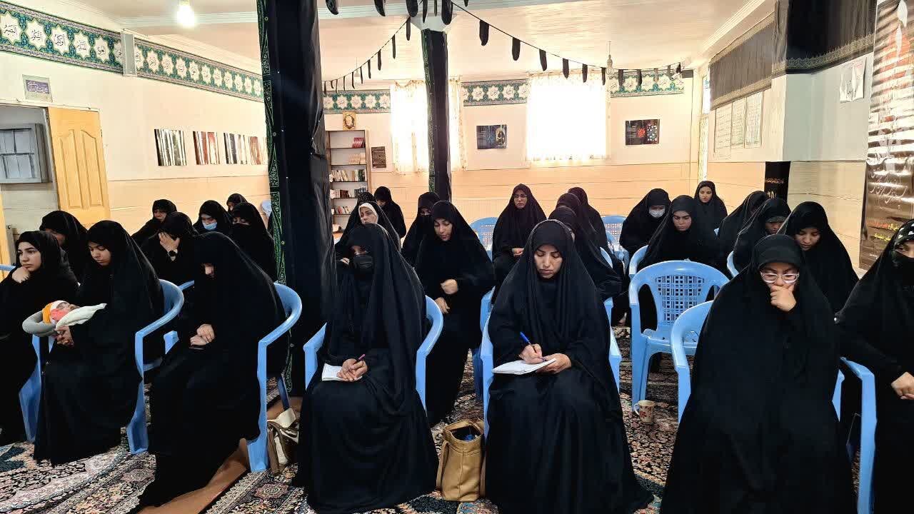 نشست بصیرتی ایام‌ فاطمیه در مدرسه علمیه ریحانه النبی رفسنجان