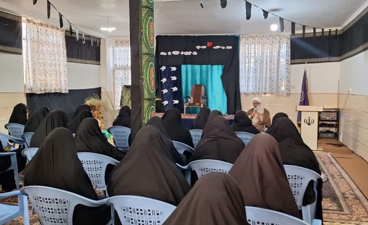 نشست بصیرتی ایام‌ فاطمیه در مدرسه علمیه ریحانه النبی رفسنجان