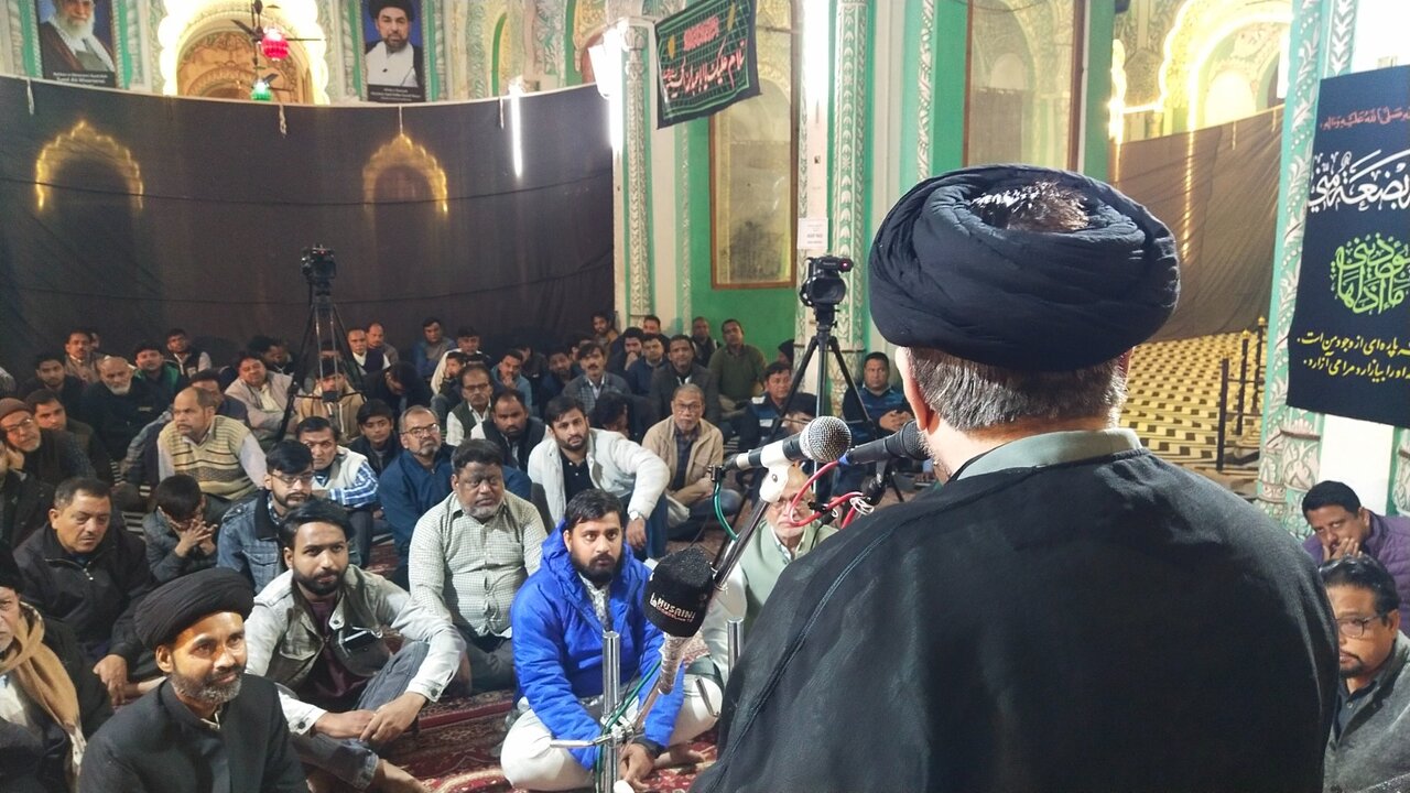 कौसर से मुराद हज़रत फ़ातिमा (स) और उनका पवित्र परिवार है: मौलाना कल्बे जवाद नक़वी