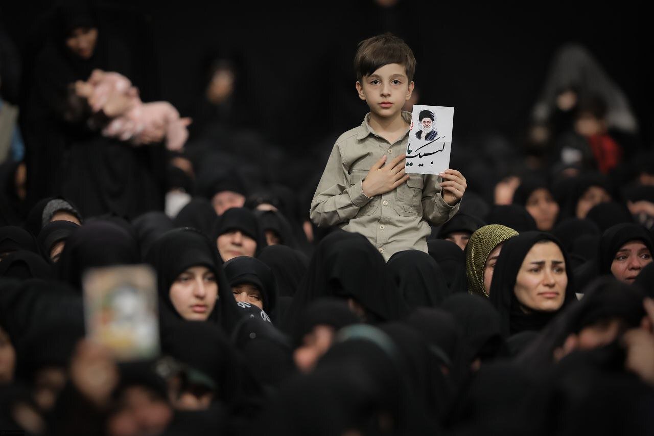 إقامة الليلة الأخيرة من عزاء ذكرى استشهاد الصديقة الطاهرة (سلام الله عليها) في حسينية الإمام الخميني (قدس سره) + صور