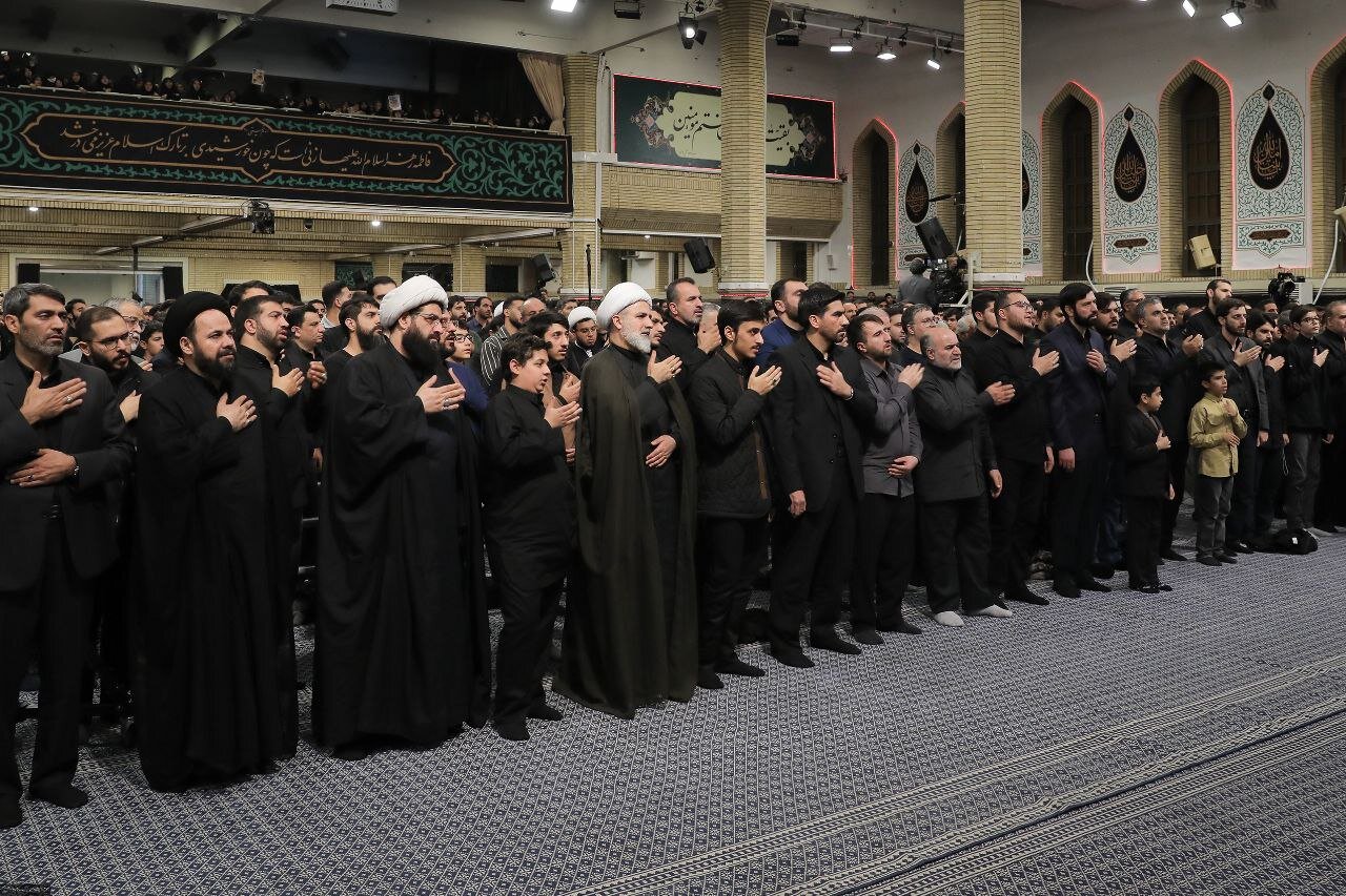 إقامة الليلة الأخيرة من عزاء ذكرى استشهاد الصديقة الطاهرة (سلام الله عليها) في حسينية الإمام الخميني (قدس سره) + صور