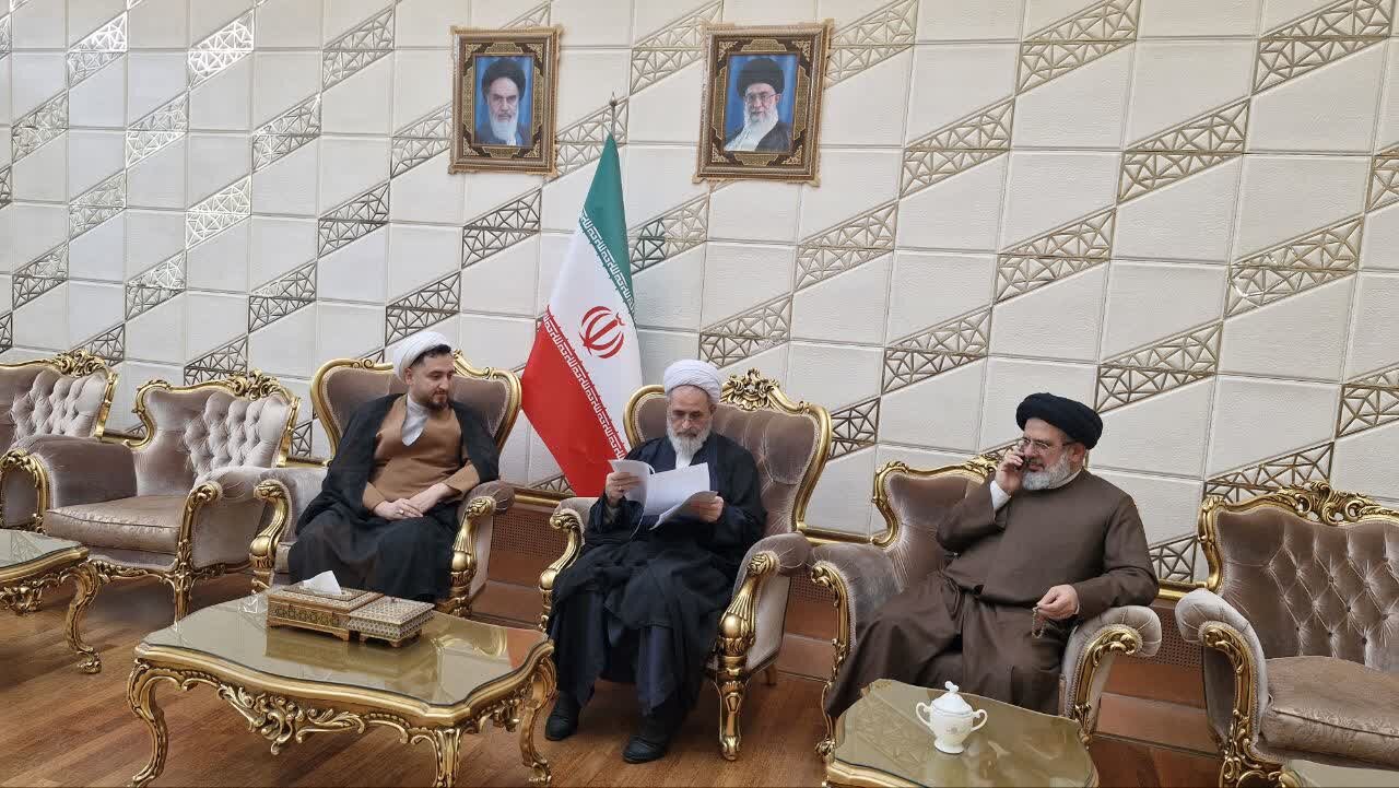 La participation de l’Ayatollah Alireza Arafi au Congrès international de Mirza Na’ini en Irak