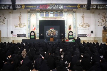 میزبانی بانوان عزادار فاطمی از شهید گمنام + تصاویر