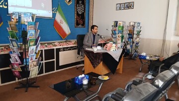 نگاه هنری و روح محتوا در محتوای کتاب کودک و نوجوان مورد تاکید باشد