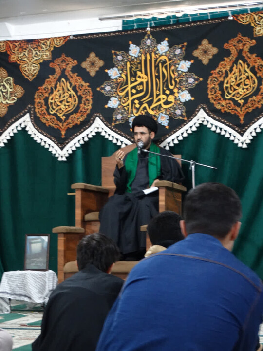 تصاویر / برگزاری مراسم عزاداری ایام شهادت حضرت زهرا(س) در مدرسه علمیه قرآنی علی بن ابیطالب(ع) ملایر