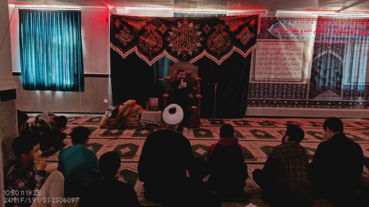 تصاویر / برگزاری مراسم عزاداری ایام شهادت حضرت زهرا(س) در مدرسه علمیه قرآنی علی بن ابیطالب(ع) ملایر