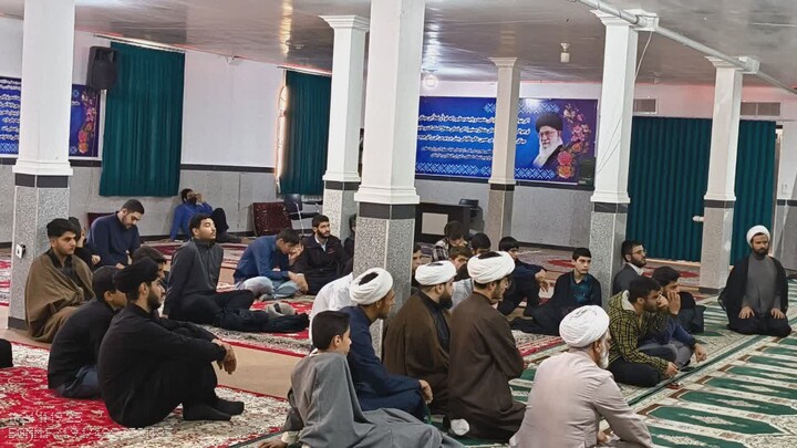 تصاویر / برگزاری مراسم عزاداری ایام شهادت حضرت زهرا(س) در مدرسه علمیه قرآنی علی بن ابیطالب(ع) ملایر