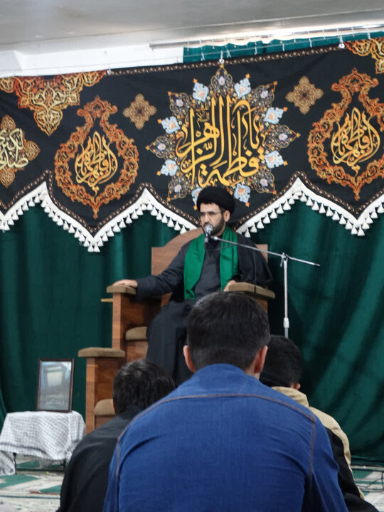 تصاویر / برگزاری مراسم عزاداری ایام شهادت حضرت زهرا(س) در مدرسه علمیه قرآنی علی بن ابیطالب(ع) ملایر