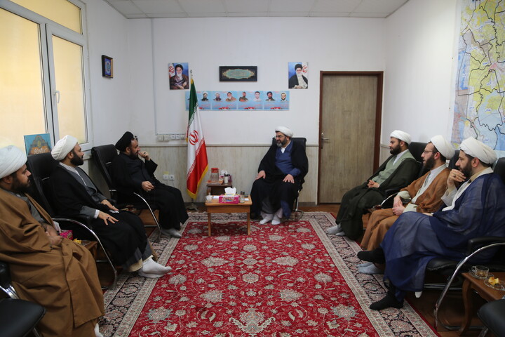 تصاویر/دیدار مدیر و تولیت مدرسه علمیه خاتم الانبیا(ص) با مدیر حوزه علمیه خوزستان