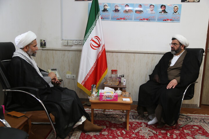 تصاویر/دیدار امام جمعه حمیدیه بت مدیر حوزه علمیه خوزستان