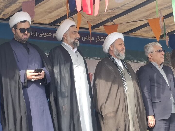 تصاویر/شكوه اقتدار در تجمع بزرگ بسیجیان شهرستان آران وبیدگل