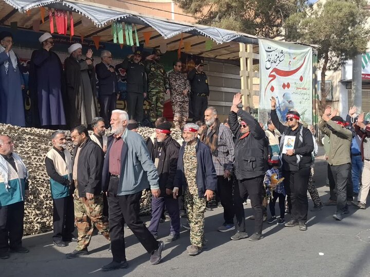 تصاویر/شكوه اقتدار در تجمع بزرگ بسیجیان شهرستان آران وبیدگل