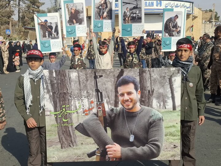 تصاویر/شكوه اقتدار در تجمع بزرگ بسیجیان شهرستان آران وبیدگل