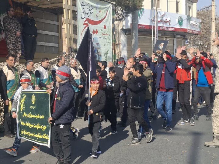 تصاویر/شكوه اقتدار در تجمع بزرگ بسیجیان شهرستان آران وبیدگل