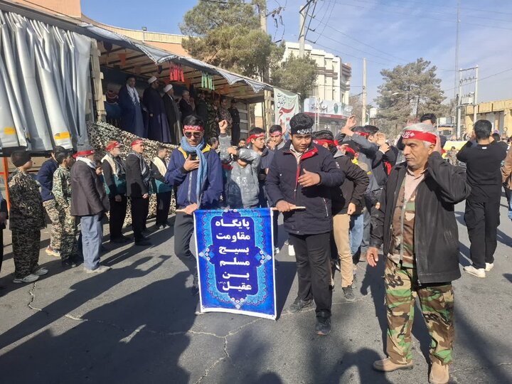 تصاویر/شكوه اقتدار در تجمع بزرگ بسیجیان شهرستان آران وبیدگل