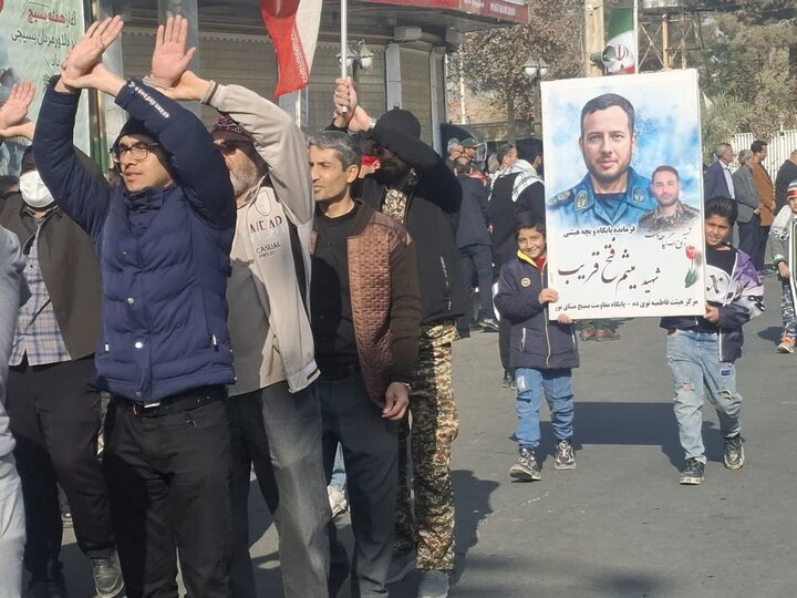 تصاویر/شكوه اقتدار در تجمع بزرگ بسیجیان شهرستان آران وبیدگل