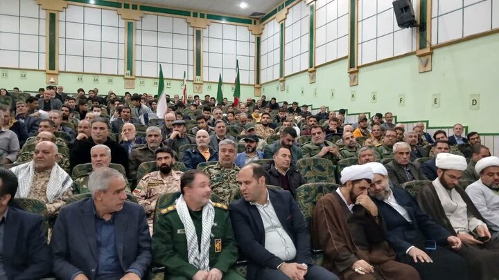 تصاویر/مراسم اجتماع بسیجیان شهرستان خمین  به مناسبت فرارسیدن سالروز تشکیل بسیج