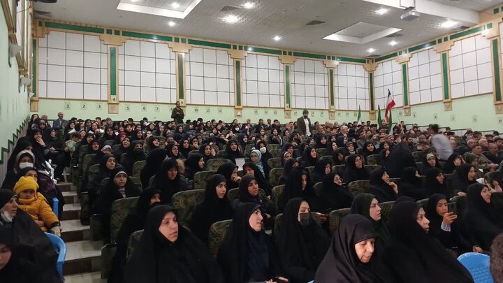 تصاویر/مراسم اجتماع بسیجیان شهرستان خمین  به مناسبت فرارسیدن سالروز تشکیل بسیج