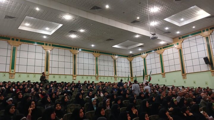 تصاویر/مراسم اجتماع بسیجیان شهرستان خمین  به مناسبت فرارسیدن سالروز تشکیل بسیج