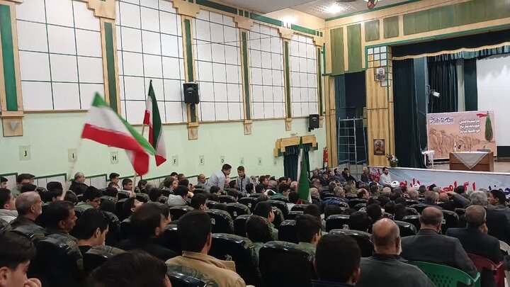 تصاویر/مراسم اجتماع بسیجیان شهرستان خمین  به مناسبت فرارسیدن سالروز تشکیل بسیج