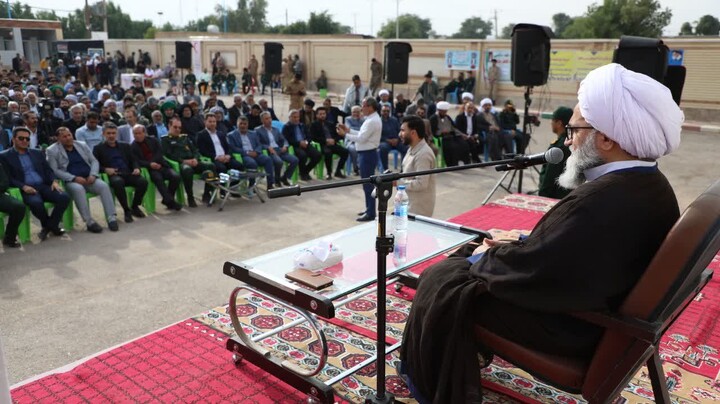 اجتماع بزرگ بسیجیان شهرستان کرخه همزمان با هفته بسیج