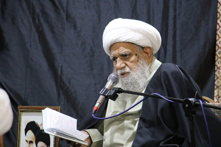 تصاویر| دیدار صمیمی  طلاب مدرسه علمیه امام صادق چهارباغ با آیت الله کریمی جهرمی