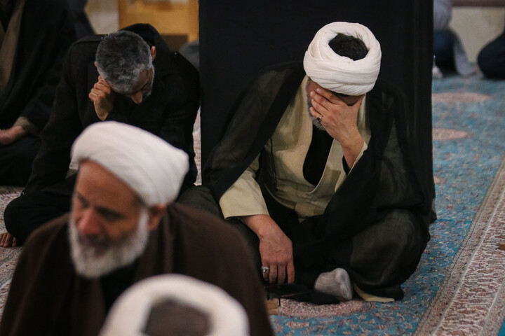 تصاویر/ مراسم پر فیض زیارت عاشورا همراه با حضور پیکر مطهر شهید گمنام