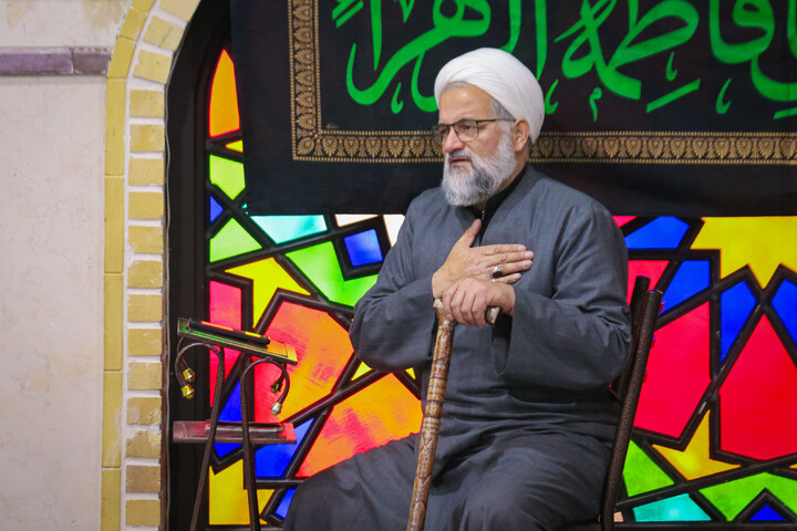 تصاویر/ مراسم پر فیض زیارت عاشورا همراه با حضور پیکر مطهر شهید گمنام