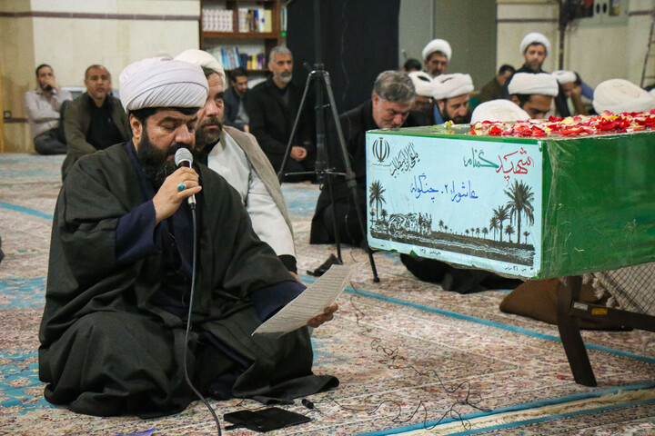 تصاویر/ مراسم پر فیض زیارت عاشورا همراه با حضور پیکر مطهر شهید گمنام