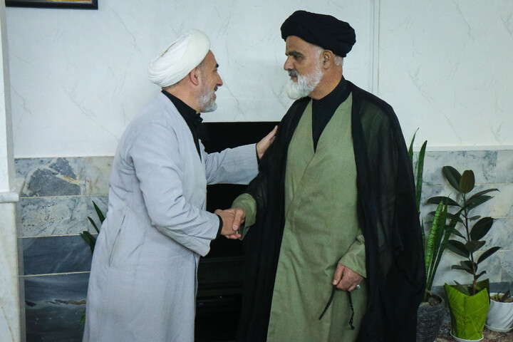 تصاویر/ دیدار جمعی از اهالی رسانه قم با خانواده شهید بسیجی مختارزاده