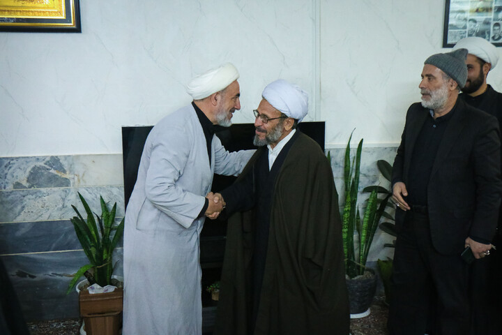 تصاویر/ دیدار جمعی از اهالی رسانه قم با خانواده شهید بسیجی مختارزاده