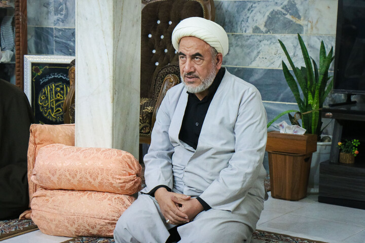 تصاویر/ دیدار جمعی از اهالی رسانه قم با خانواده شهید بسیجی مختارزاده