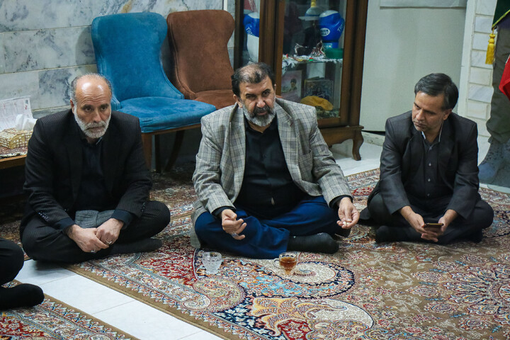 تصاویر/ دیدار جمعی از اهالی رسانه قم با خانواده شهید بسیجی مختارزاده