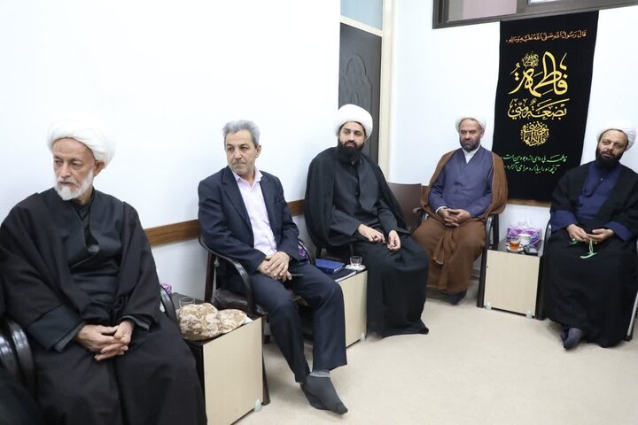تصاویر/ جلسه قرارگاه راهبری و پشتیبانی مساجد شهرستان شاهرود با حضور نماینده ولی فقیه در استان سمنان