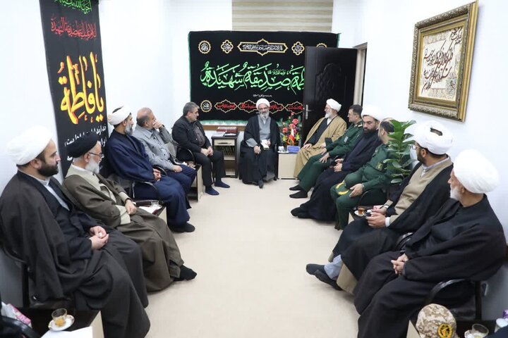 تصاویر/ جلسه قرارگاه راهبری و پشتیبانی مساجد شهرستان شاهرود با حضور نماینده ولی فقیه در استان سمنان