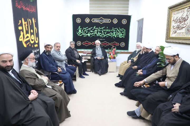 تصاویر/ جلسه قرارگاه راهبری و پشتیبانی مساجد شهرستان شاهرود با حضور نماینده ولی فقیه در استان سمنان