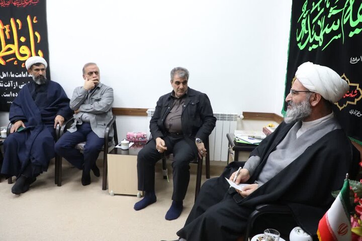 تصاویر/ جلسه قرارگاه راهبری و پشتیبانی مساجد شهرستان شاهرود با حضور نماینده ولی فقیه در استان سمنان