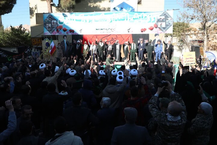 تصاویر/ نماینده ولی‌فقیه در استان سمنان در رزمایش بزرگ اقتدار بسیجیان در شاهرود