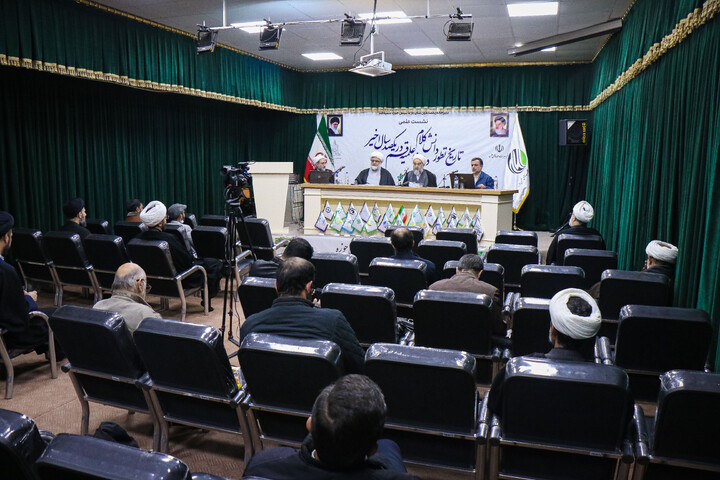 تصاویر/ نشست علمی "تاریخ تطور دانش کلامی در حوزه علمیه قم در یکصد سال اخیر"