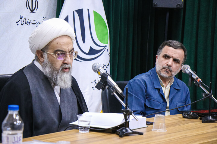 تصاویر/ نشست علمی "تاریخ تطور دانش کلامی در حوزه علمیه قم در یکصد سال اخیر"