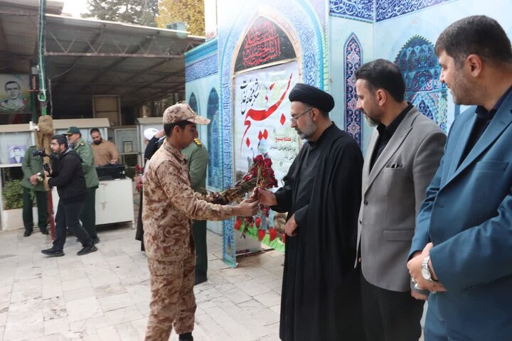 تصاویر/گلباران قبور مطهر شهدا در شهرستان محلات