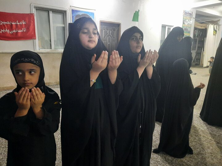 برگزاری مراسم شهادت حضرت زهرا (س) در مدرسه علمیه خواهران برازجان