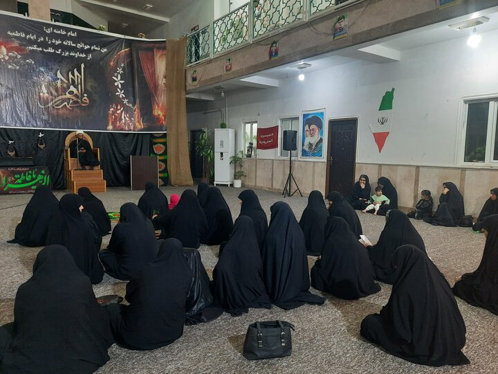 برگزاری مراسم شهادت حضرت زهرا (س) در مدرسه علمیه خواهران برازجان