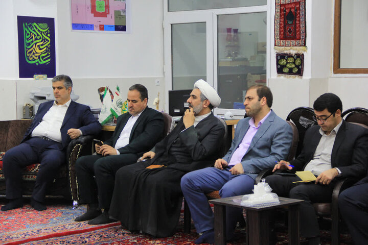 تصاویر/بازدید میدانی استاندار مرکزی از امامزاده محمد عابد(ع)