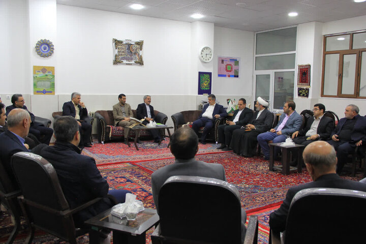 تصاویر/بازدید میدانی استاندار مرکزی از امامزاده محمد عابد(ع)