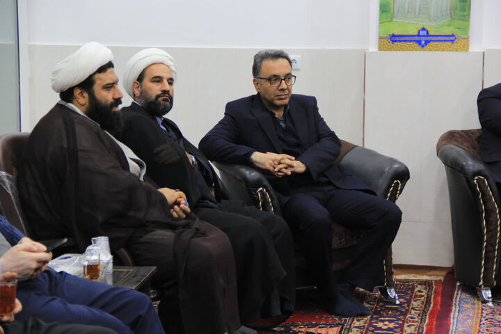 تصاویر/بازدید میدانی استاندار مرکزی از امامزاده محمد عابد(ع)