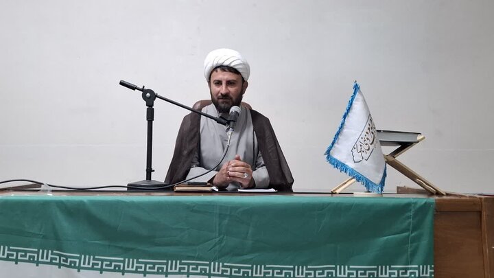 تصاویر/کارگاه آموزشی اامر به معروف و نهی از منکر فرهنگیان در دلفان